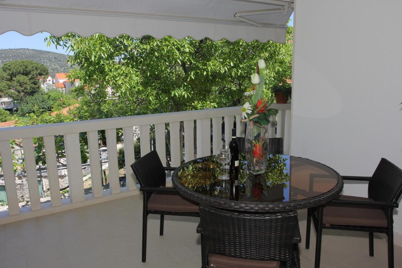 Nerezisca Holiday House Pine Tree מראה חיצוני תמונה