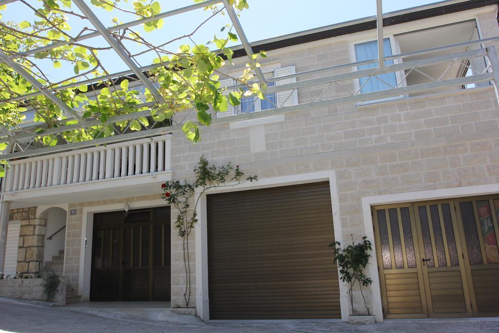 Nerezisca Holiday House Pine Tree מראה חיצוני תמונה
