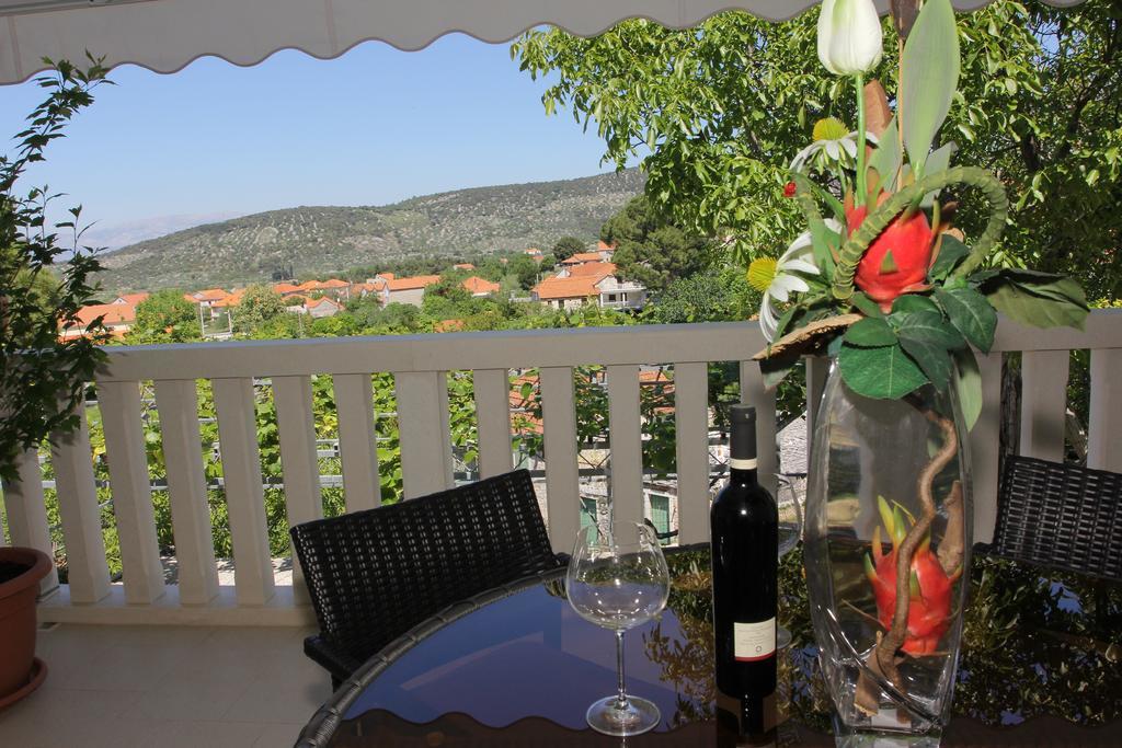 Nerezisca Holiday House Pine Tree מראה חיצוני תמונה