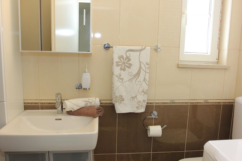 Nerezisca Holiday House Pine Tree מראה חיצוני תמונה